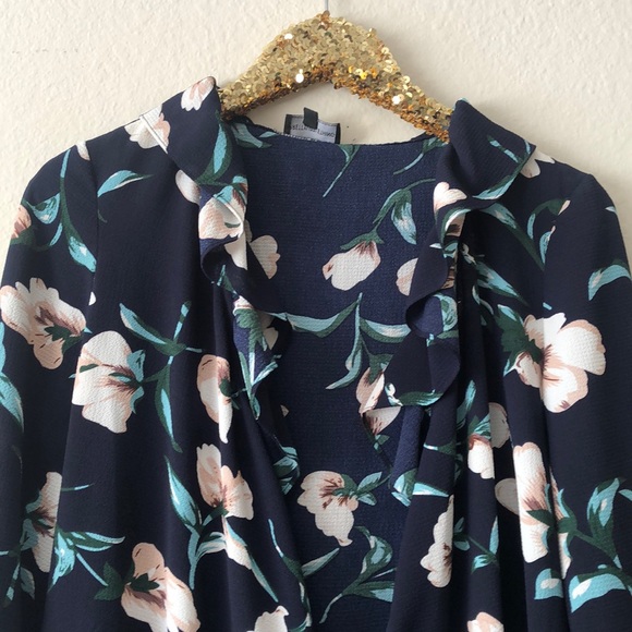 PrettyLittleThing Ruffle Wrap Dress - Picture 3 of 4